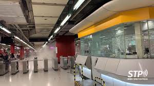Not to be confused with tsuen wan west station. Hong Kong Cops Fire Tear Gas In Tsuen Wan Station Album On Imgur