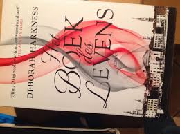 2 53 Deel 3 Van Een Trilogie Over Vampiers Heksen En Demonen Die Allemaal Op Zoek Zijn Naar Het Boek Des Levens En Een Onmogelijke Lie Demonen Vampier Boeken