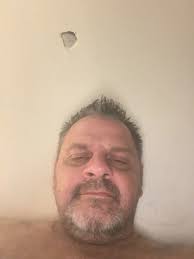 Morning all, I have been messing about with air brushing for the first time  this week started with two cheap brushes and now need to know is this  airbrush a good choice