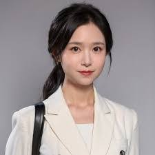 Cecilia Lu's Instagram, Twitter & Facebook