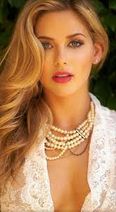 Coldplay Adventure Of A Lifetime Rafo Remix Maxwell Joseph Cover Pin By Idis Bebes On Bercahaya Beauty Women Beautiful Women Most Beautiful Faces