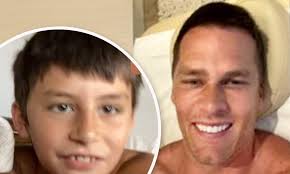 Tom Brady Enjoys Quality Father Son Time With Benjamin Over Facetime Daily Mail Online His birth place is new york, usa. tom brady enjoys quality father son