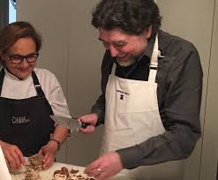 Portal web de revista caras. Dolli Irigoyen Sabina Y Leiva Juntos En Miami Escuchando Facebook