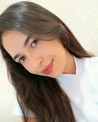 Dalila Ribeiro (@lilaamelo) • Instagram photos and videos