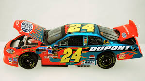 Great savings free delivery / collection on many items. Amazon Com Nascar Action Jeff Gordon 24 2005 Chevrolet Monte Carlo Dupont Racing Paint Coa Daytona Raced Win Version 1 24 Scale Die Cast Stock Car Color Chrome Paint Very Rare Collectible Toys Games