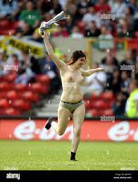 Streaker female hi-res stock photography and images - Alamy