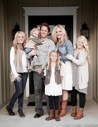 Resultado De Imagen De Family Fashionc Family Photo Outfits Family Picture Outfits Fall Family Photos
