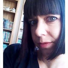 Sara Stringer (@sazzy40s)