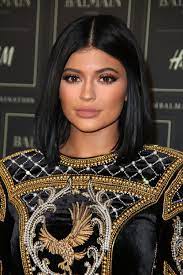 See Kylie Jenner S Dramatic Beauty Evolution Kylie Jenner Hair Jenner Hair Kylie Makeup