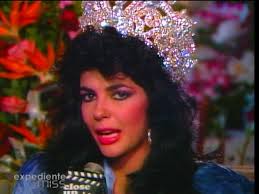 Doce de las 16 candidatas al #missvenezuela 1972, posan en #trajedebaño  durante una presentación previa, reseñada en la columna de "Mr Steed", de  la revista "Venezuela Gráfica". De izquierda a derecha: Nancy