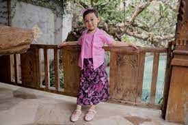 30 model baju batik wanita terbaru 2019 modern formal. Rekomendasi 7 Model Baju Batik Untuk Anak Perempuan Update Des 2019 Bukareview