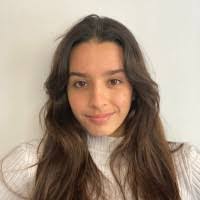 Lisa Torrens's Instagram, Twitter & Facebook