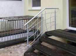 Feuerverzinktes Treppengelander In Freier Form Treppe Feuer Handlauf