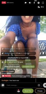 Tilatotti flashing in public park