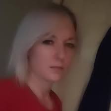 Are concrete stairs with a crack at the top safe?