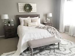 Best Rustic Farmhouse Master Bedroom Ideas 13 Small Master Bedroom Farmhouse Style Master Bedroom Master Bedroom Colors