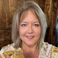 Julie Mcrae's Instagram, Twitter & Facebook