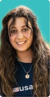 Alyssa Ogden's Instagram, Twitter & Facebook