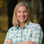 Arnold Javier teaches History, Social Studies, English Literature,  Humanities near Al Rayyan in Doha.