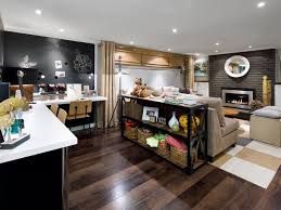 Basement Remodeling Inspiration Ideas Designer Candice Olson Gives This Basement Funct Avec Images Relooking De Sous Sol Creation De Pieces Familiales Renovation Maison