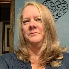 Susie Roark's Instagram, Twitter & Facebook