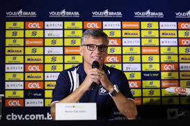 Check spelling or type a new query. Novo Tecnico Da Selecao De Volei Renan Diz Nao Temer Comparacoes Lance