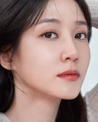 A mix of humor, intelligence & emotion. Park Eun-bin are amazing as  Young-woo😘!