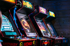 Pero ahora estará al alcance esto es gracias a hamster, una compañía que se ha encargado de llevar varios clásicos de arcades a switch y ps4 gracias a las arcade archives, en. Fila De Juegos De Arcade De Accion De Culto Antiguos De Finales De La Era De Los 90 Fotos Retratos Imagenes Y Fotografia De Archivo Libres De Derecho Image 84457856