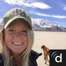 Anna Beers's Instagram, Twitter & Facebook