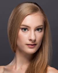 Dancers Nicole Fannéy