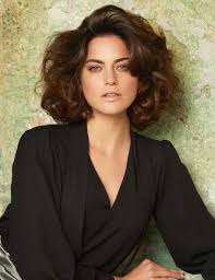Les Tendances Coupe De Cheveux De L Automne Hiver 2019 2020 Coupe De Cheveux Tendance Coupe De Cheveux Coiffures Frisees