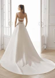 Check spelling or type a new query. Brautkleider Formen Schnitte Alle Varianten Von Fit N Flair Bis A Linie