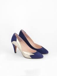 Et accessoirisez votre tenue avec un beau bijou, un sac ou des chaussures colorés. Baladoux Chaussure Chaussure Mariage Chaussures Marine