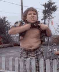 Les goonies (the goonies) est un film d'aventures américain produit et réalisé par richard donner et sorti en 1985. Goonies Gifs Tenor