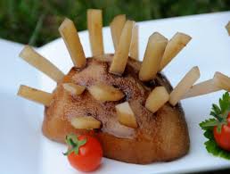 Une Recette Pour Les Enfants Ludique Et Delicieuse Le Herisson Poire Et Fromage Poire Alimentation Delicieux
