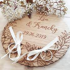 Porte Alliances En Bois Personnalise Etsy Paper Flowers Diy Wooden Rings Alternative Wedding Rings