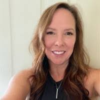 Tracey Weir's Instagram, Twitter & Facebook