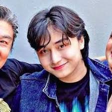 Artikel Terkait Leon Dozan