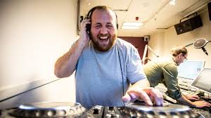 Denne artikkelen er over ett år gammel, og kan inneholde utdatert informasjon. Nyheiter Radio P3 Ronny Fekk Kringkastingsprisen 2019