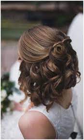 Pin By Regine Reech On Wedding Hairstyles In 2020 Short Wedding Hair Medium Length Hair Styles Short Hair Updo