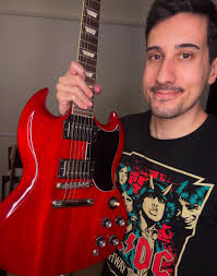 Musician seeking rock/metal band