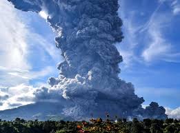 Sinabung is more than capable of producing a powerful vei 6+ which would result in a dramatic cooling of the planet almost overnight. Mount Sinabung Volcano Eruption Warnings After Huge Column Of Ash Prompts Panic In Indonesia The Independent The Independent