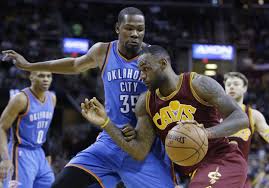 However, kevin durant missed a third consecutive game with a hamstring injury, and coach steve nash offered no timetable for the star forward's return. Lebron James Pense Que Kevin Durant Peut Devenir Le Meilleur Scoreur De L Histoire News Basket Beafrika
