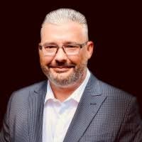 900+ "Vandever" profiles