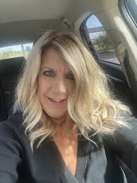 Tami Beck's Instagram, Twitter & Facebook