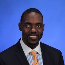 Derek Negron's Instagram, Twitter & Facebook