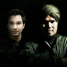 List download lagu dj dari hati ke hati dj alow (05:31 min) mp3 link, last update jun 2021. Rey Githum Feat Derry Sulaiman Dari Hati Ke Hati By Claraalessianashahab