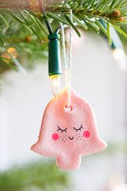 Dass sich aus salzteig ganz leicht sehr persönliche geschenke zaubern lassen, beweist unser nächstes fundstück: Anhanger Fur Weihnachtsbaum Und Geschenke Aus Salzteig Selber Machen Pfefferminzgrun