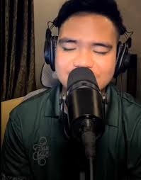 Still Waiting at the Door Credit to the rightful owner Joshua M. I didn't  intend to infringe copyright. #activefollowersviewers #nonfollowersviewers  #fbhighlightseveryone