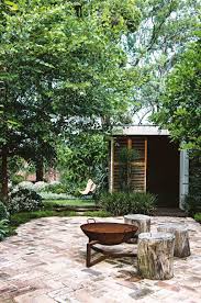 Feuerstelle Fur Den Garten Outdoorliving Outdoorlivingspace Backyardgarden Backyard Enjoy The Garden In A L In 2020 Backyard Backyard Landscaping Backyard Fire